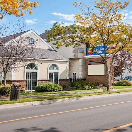 Comfort Inn Lakeside Макино Сити Екстериор снимка