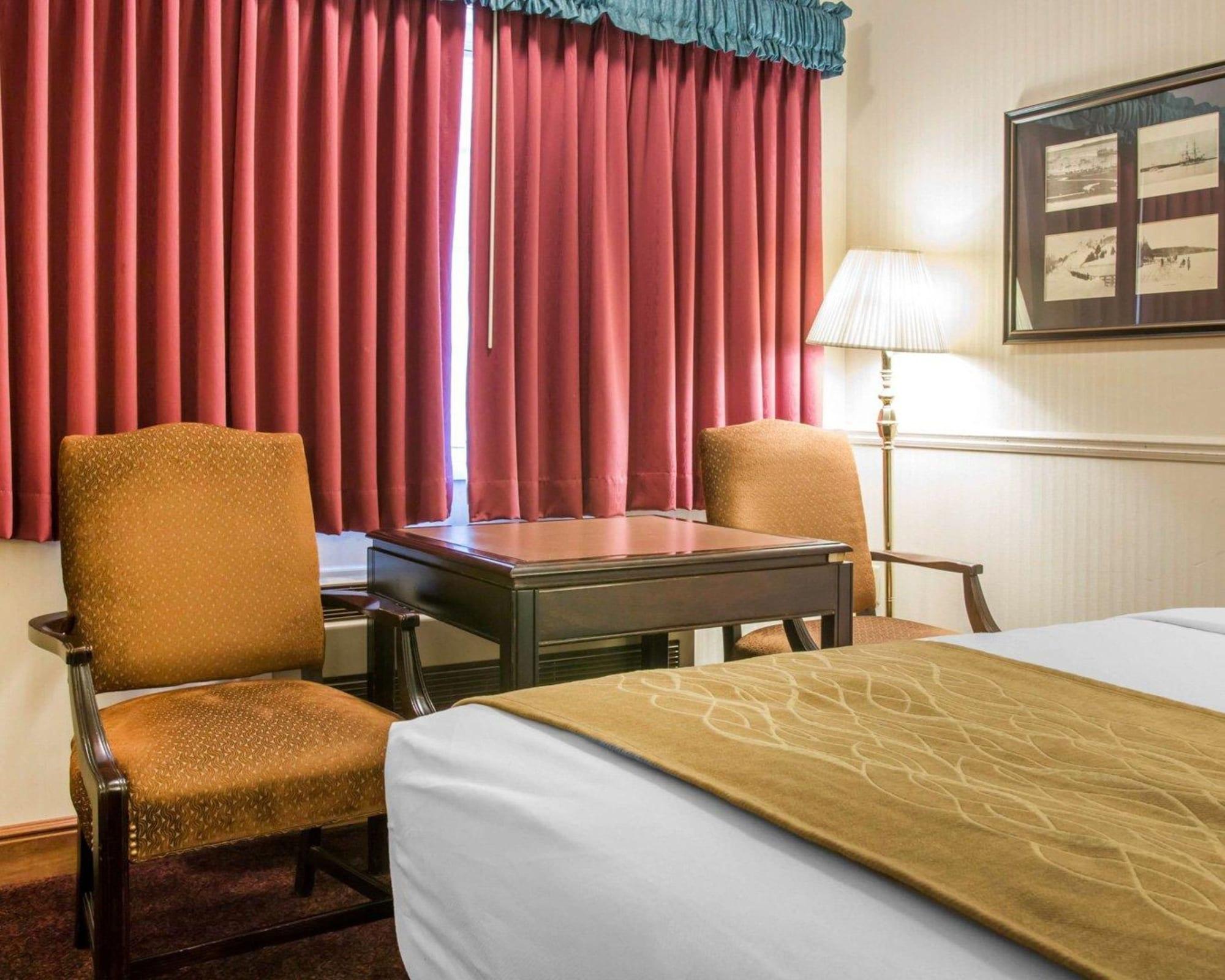 Comfort Inn Lakeside Макино Сити Екстериор снимка