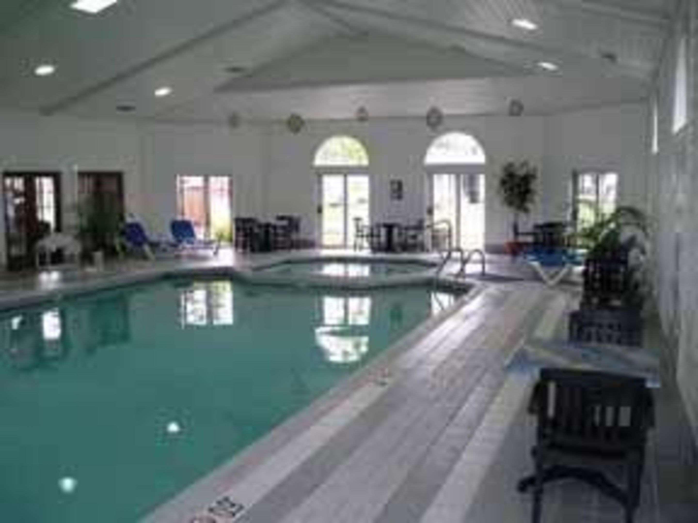 Comfort Inn Lakeside Макино Сити Екстериор снимка