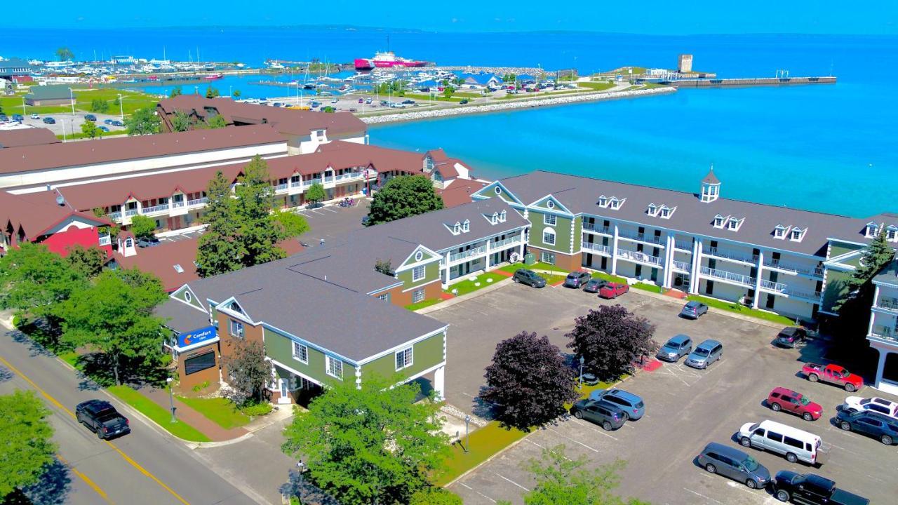 Comfort Inn Lakeside Макино Сити Екстериор снимка