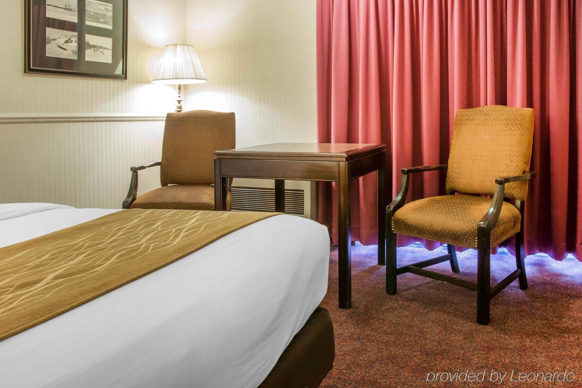 Comfort Inn Lakeside Макино Сити Екстериор снимка